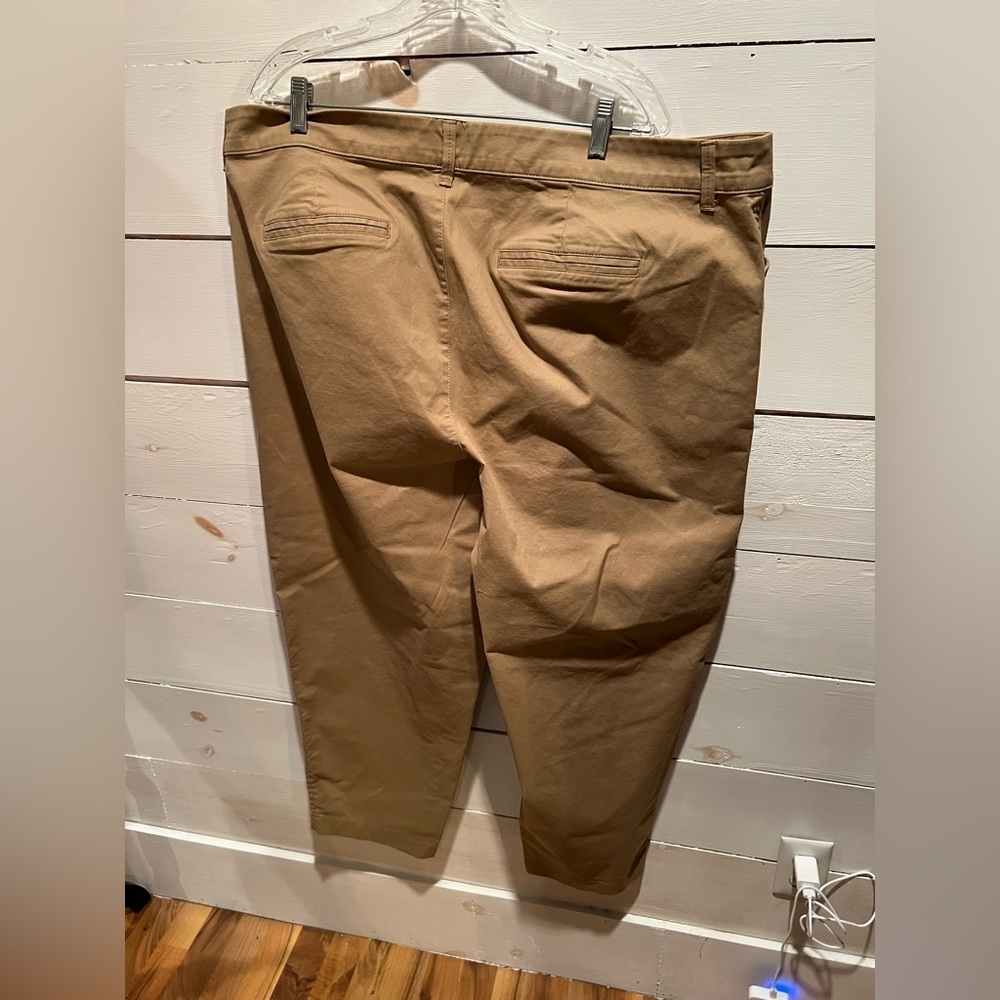 Old Navy Women's Tan khaki chino pants size 24, pixie mid-rise, NWT, plus long - Picture 2 of 9